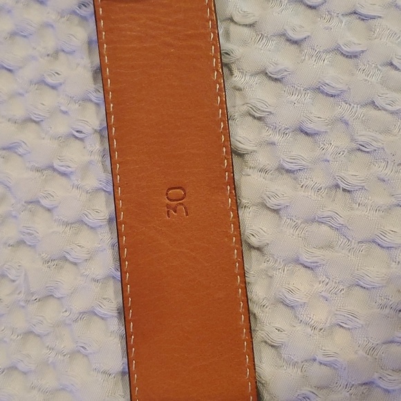 Vineyard Vines Cowhide Leather Size 30 - Picture 4 of 5